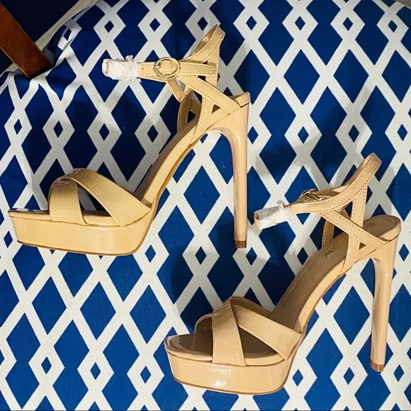 Nude patent strappy heeled sandals - Picture 7 of 13